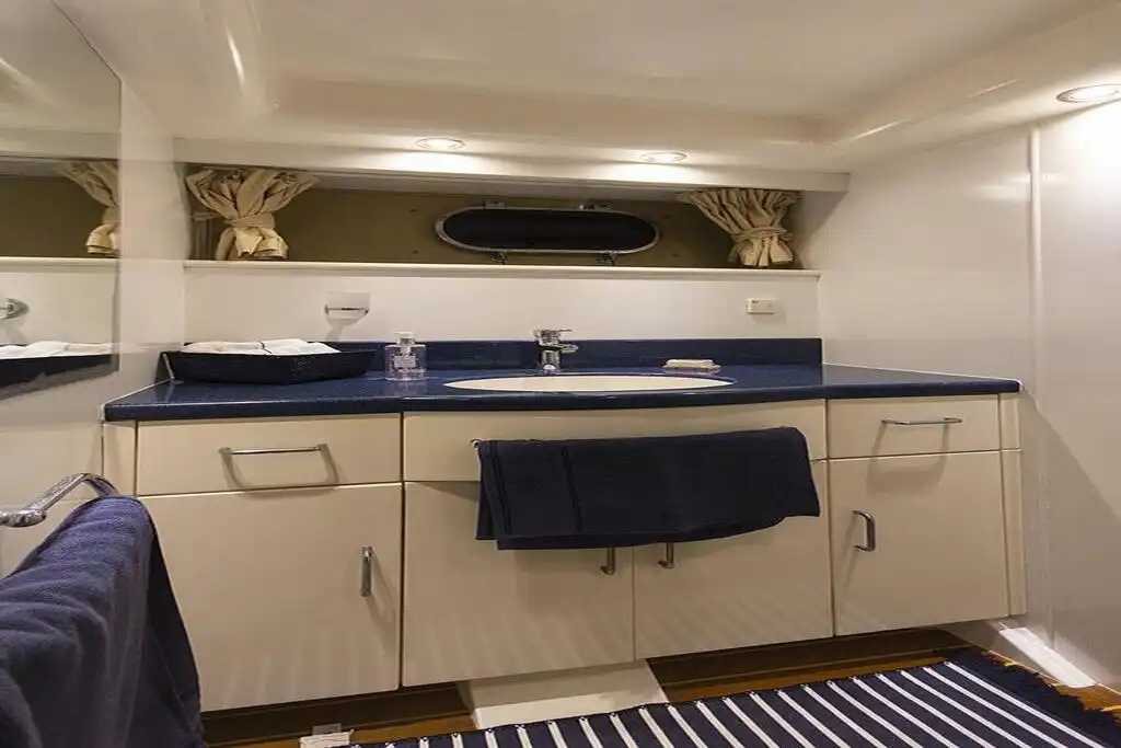 YACHT HURREM